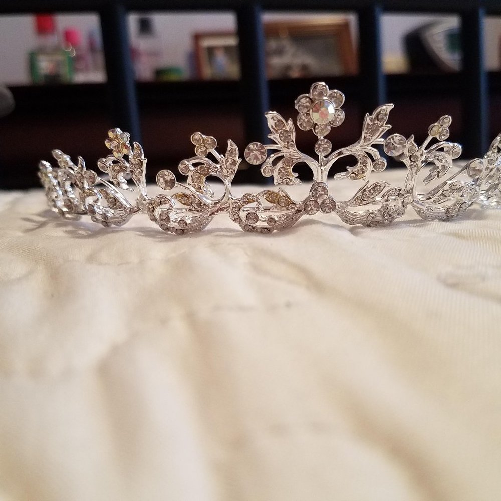 David's Bridal Scroll Leaf Tiara